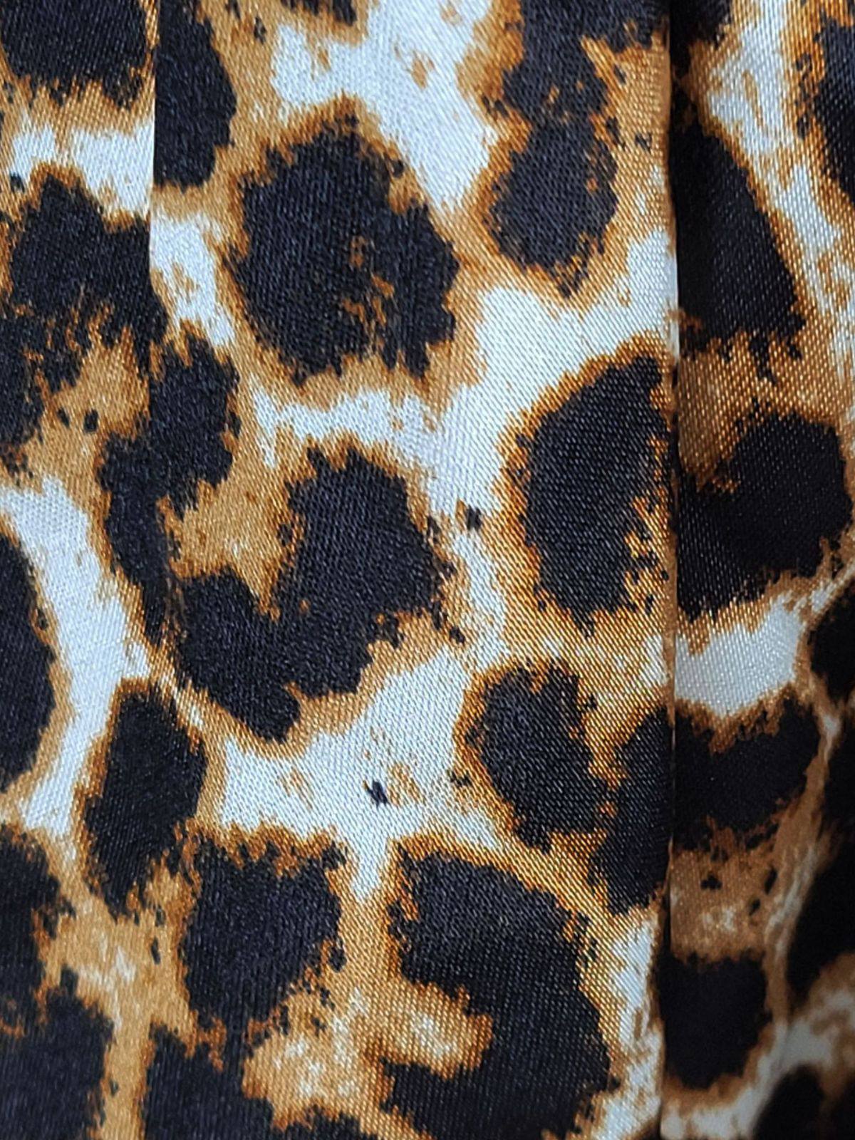 1940er Spitzenbesatz Leopard Satin Tief-V Nachthemd - Image 3