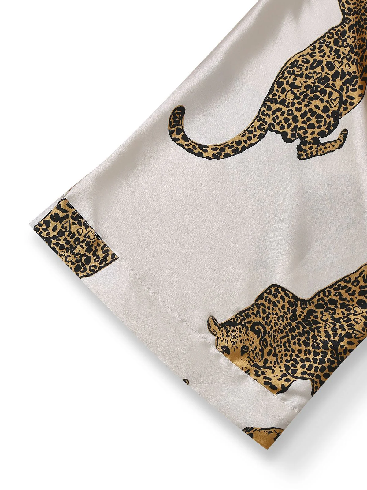 1950er Leopard Druck Satin Morgenmantel mit Gürtel - Image 4