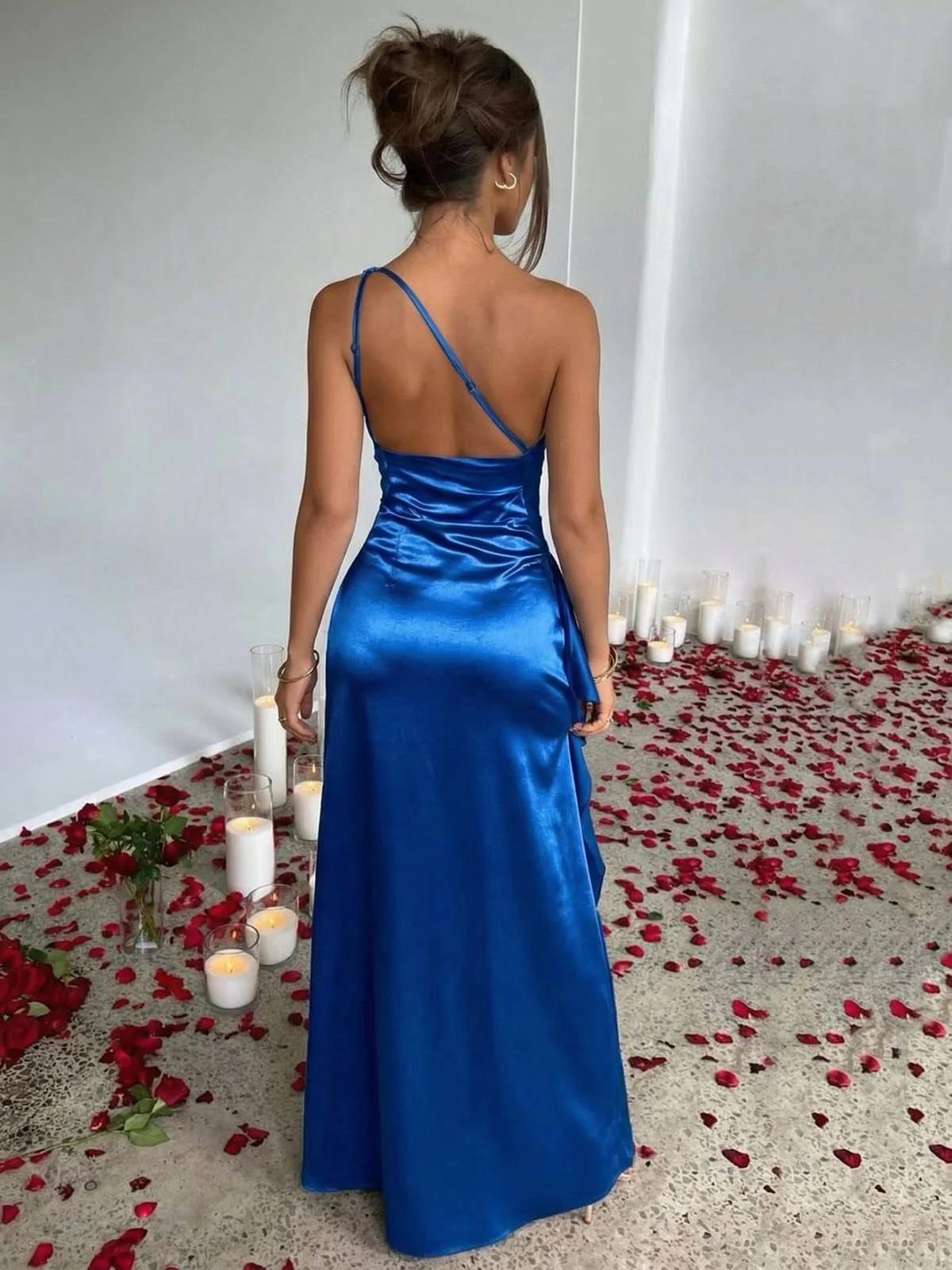 1960er Eine Schulter Gerüscht Schlitz Satin Kleid - Image 15