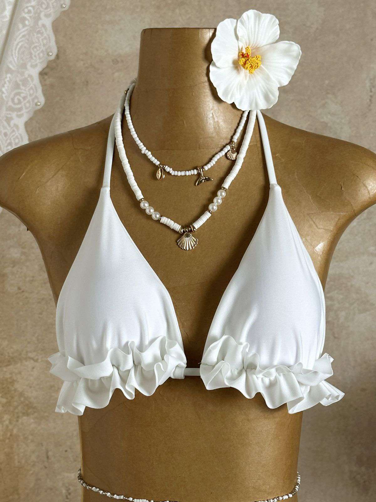 1960er Rüschen Halter Bikini Set & Blumen Spitze Cover-Up - Image 13