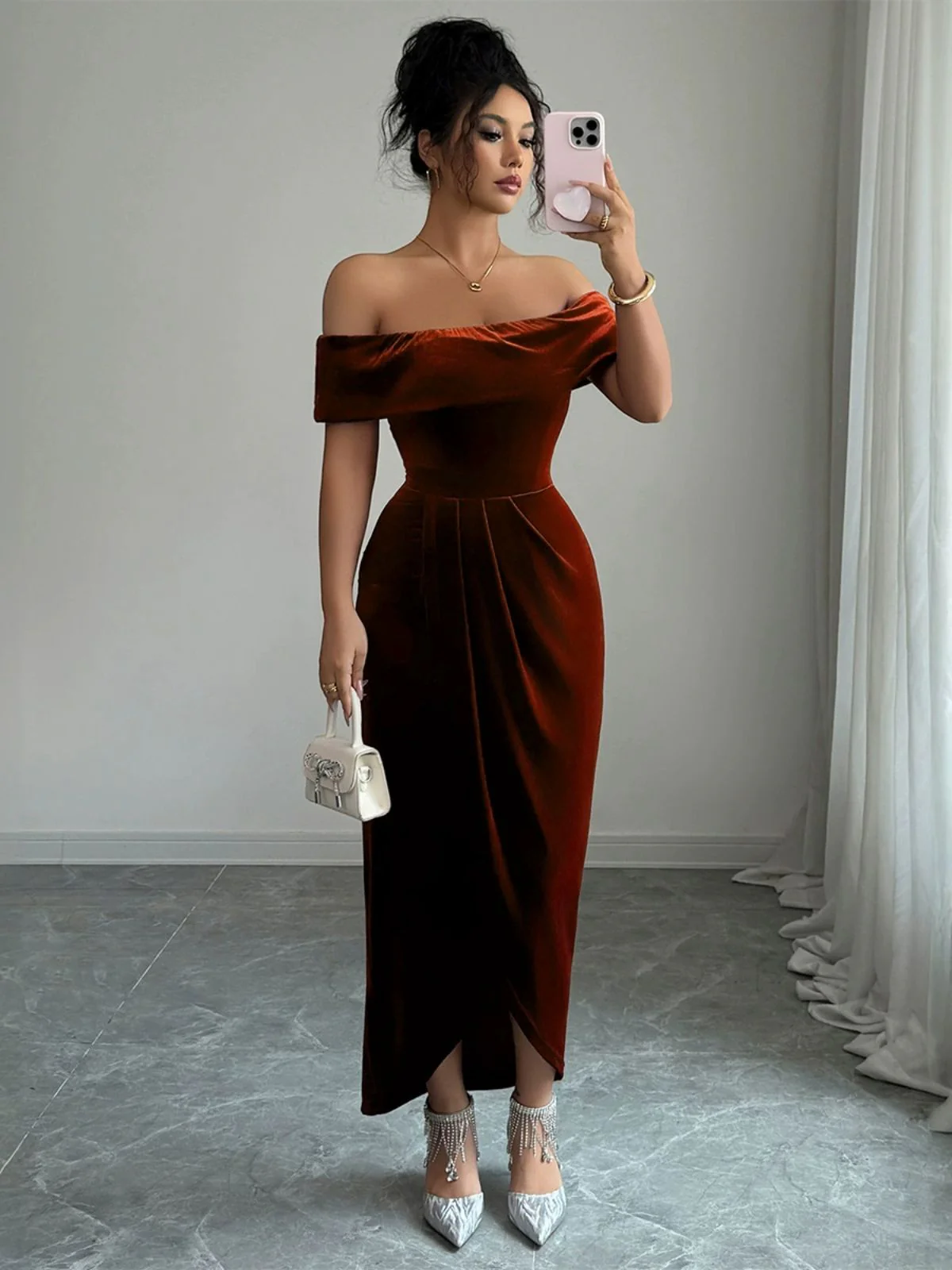 1980er Solide Samt Schulterfrei Midi Kleid - Image 3