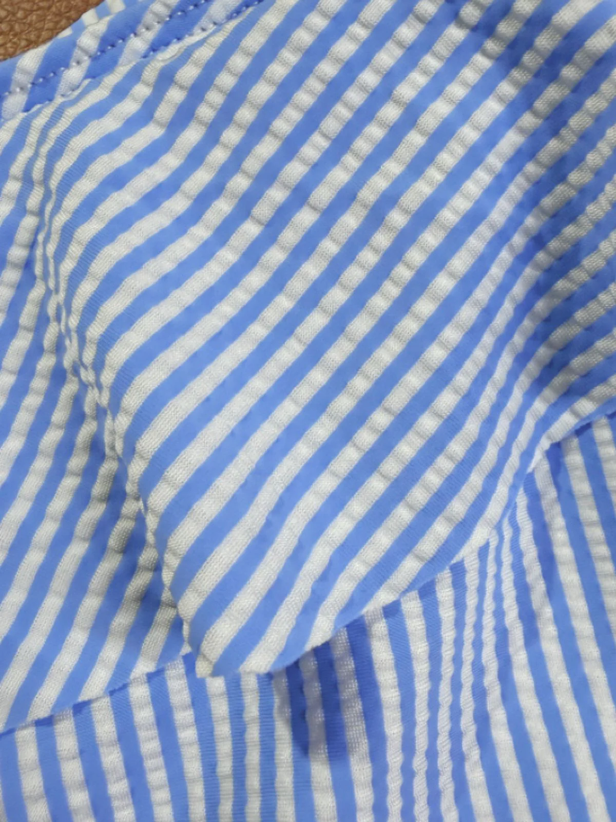 40er Badeanzug mit Streifen und asymmetrischem Cutout in Blau - Image 5