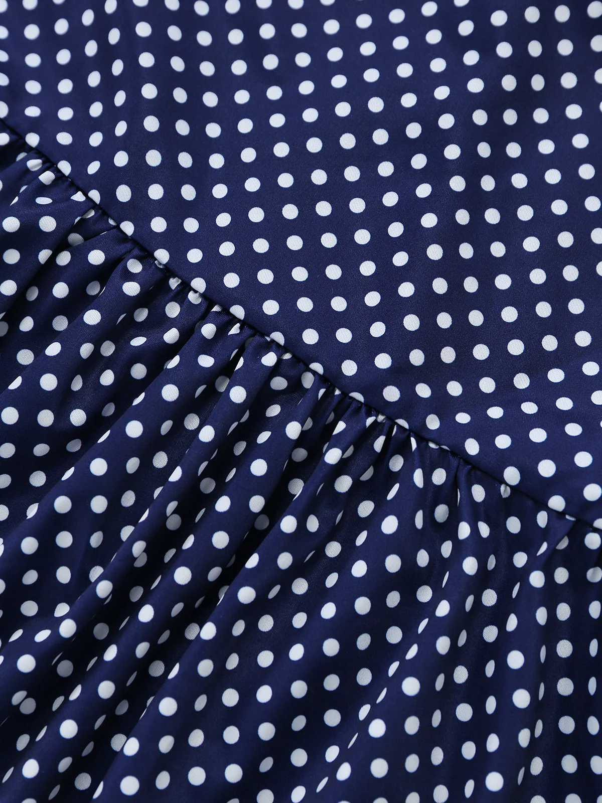 [Vorverkauf] 40er Plisséekleid mit Polka-Dots und asymmetrischem Saum - Image 6