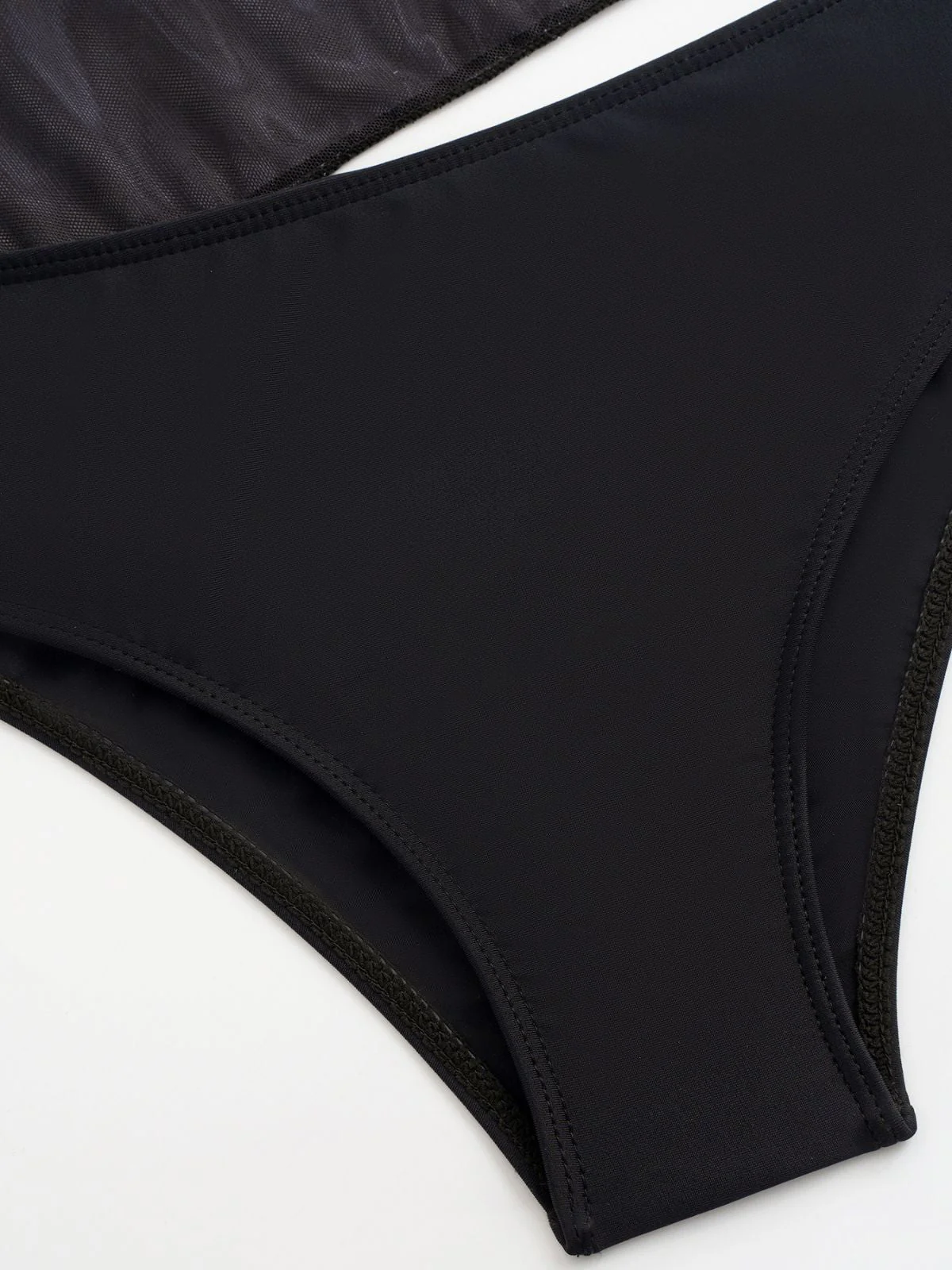50er Tankini-Set mit Palmen-Print, Spaghettiträgern und Netz-Optik - Image 6