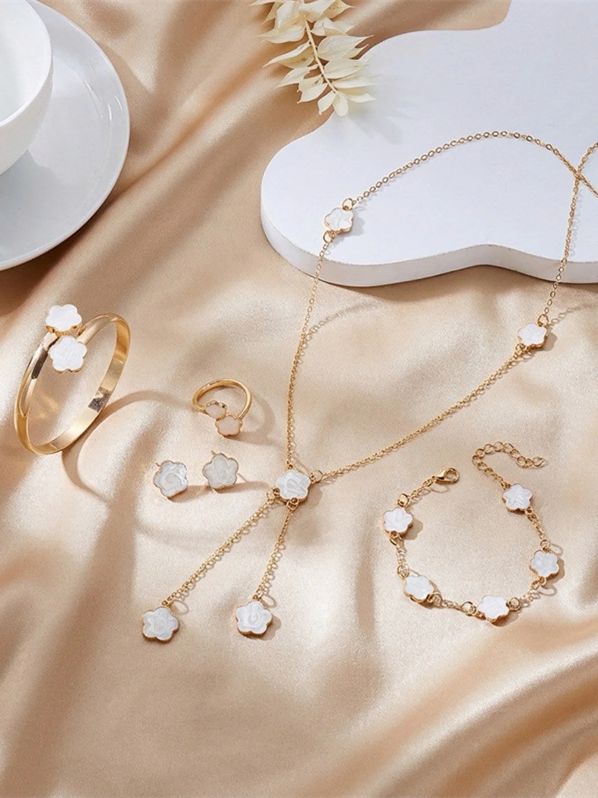 5PCS Fünfblättrig Blume Schmuck Set - Image 2