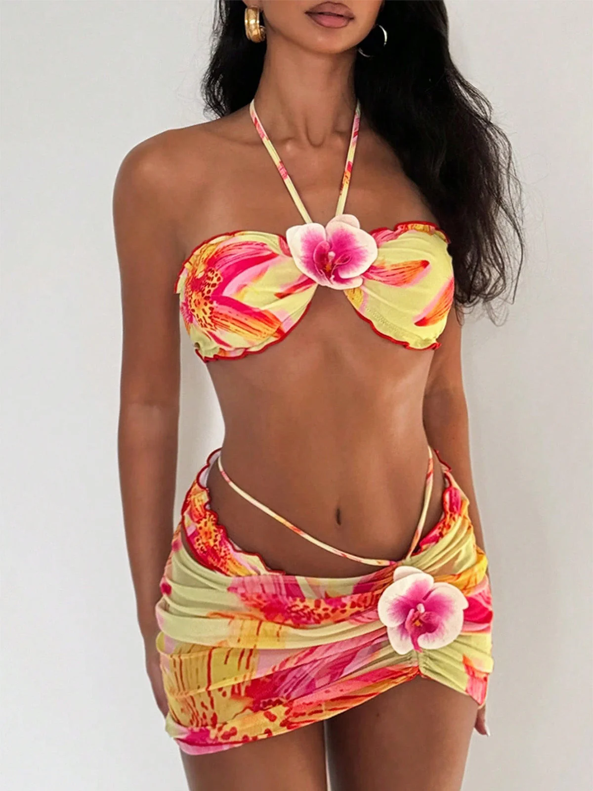 60er Bikini-Set mit Neckholder, Blumen-Print und figurbetontem Cover-Up - Image 2