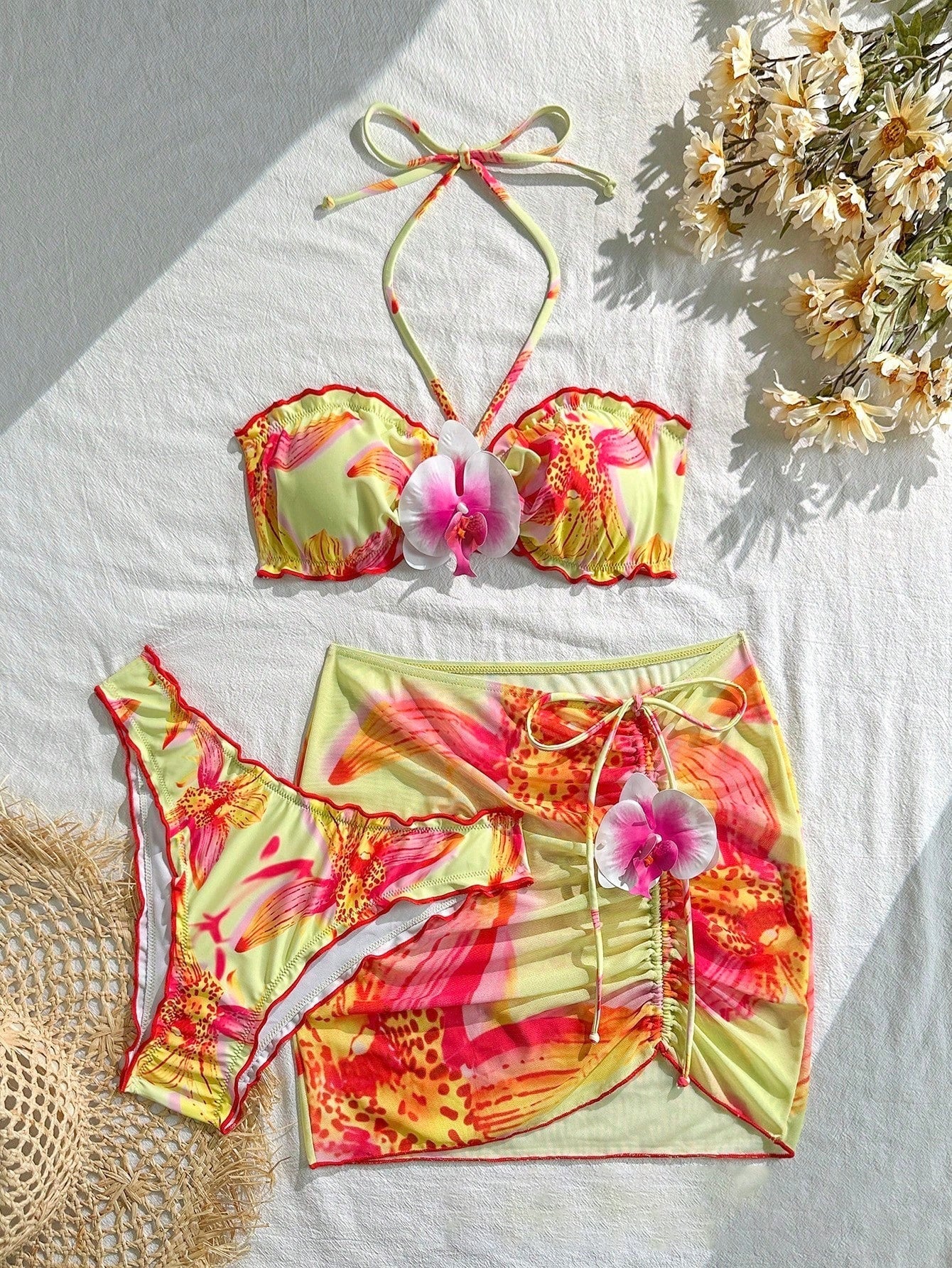 60er Bikini-Set mit Neckholder, Blumen-Print und figurbetontem Cover-Up - Image 5