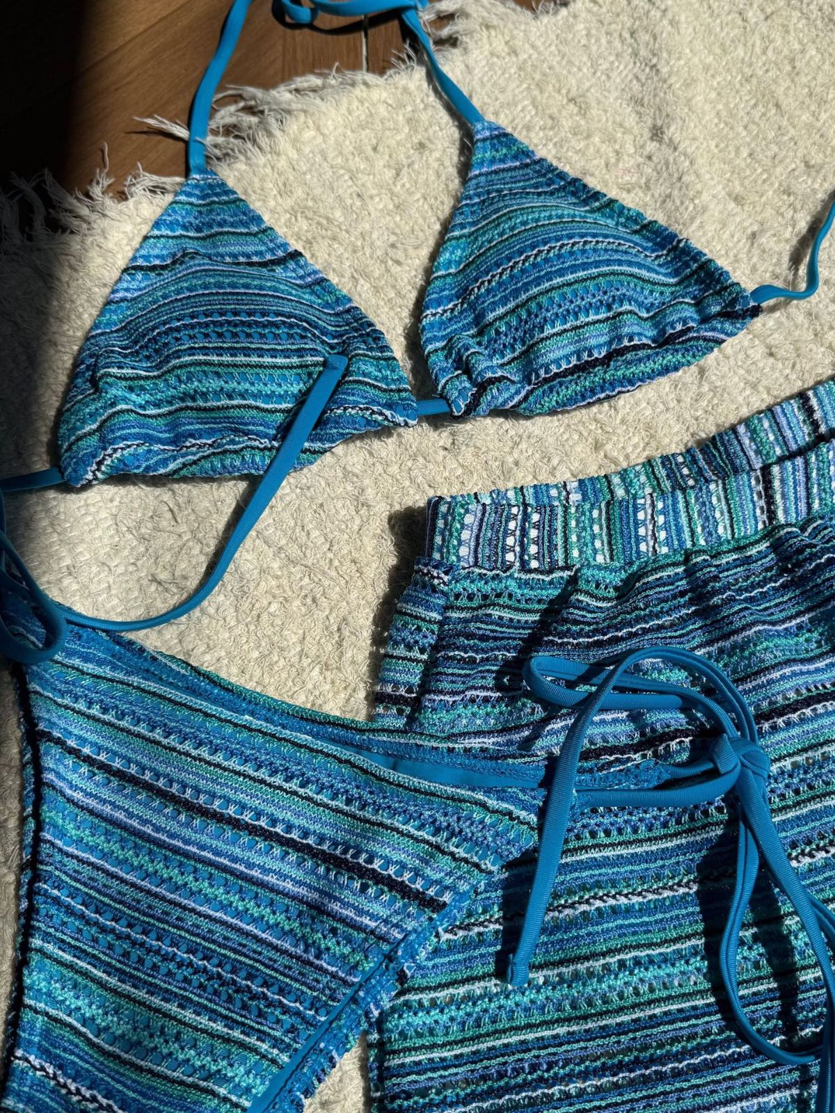 60er Bikini-Set mit Neckholder, Streifen und Dreieck-Top - Image 9