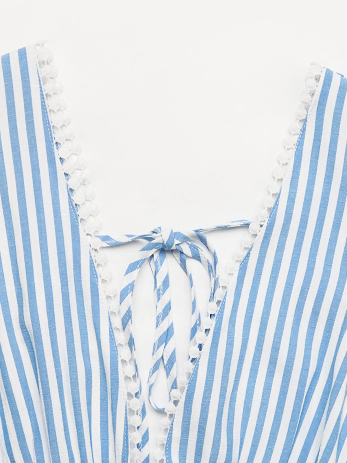 60er Kleid mit V-Ausschnitt, Streifen und rückenfreiem Design in Blau - Image 5