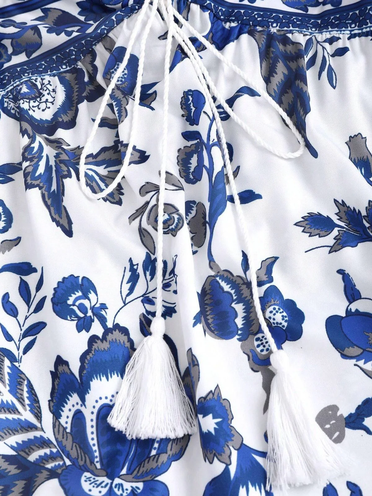 70er Kleid mit Neckholder und Porzellan-Print in Blau - Image 4