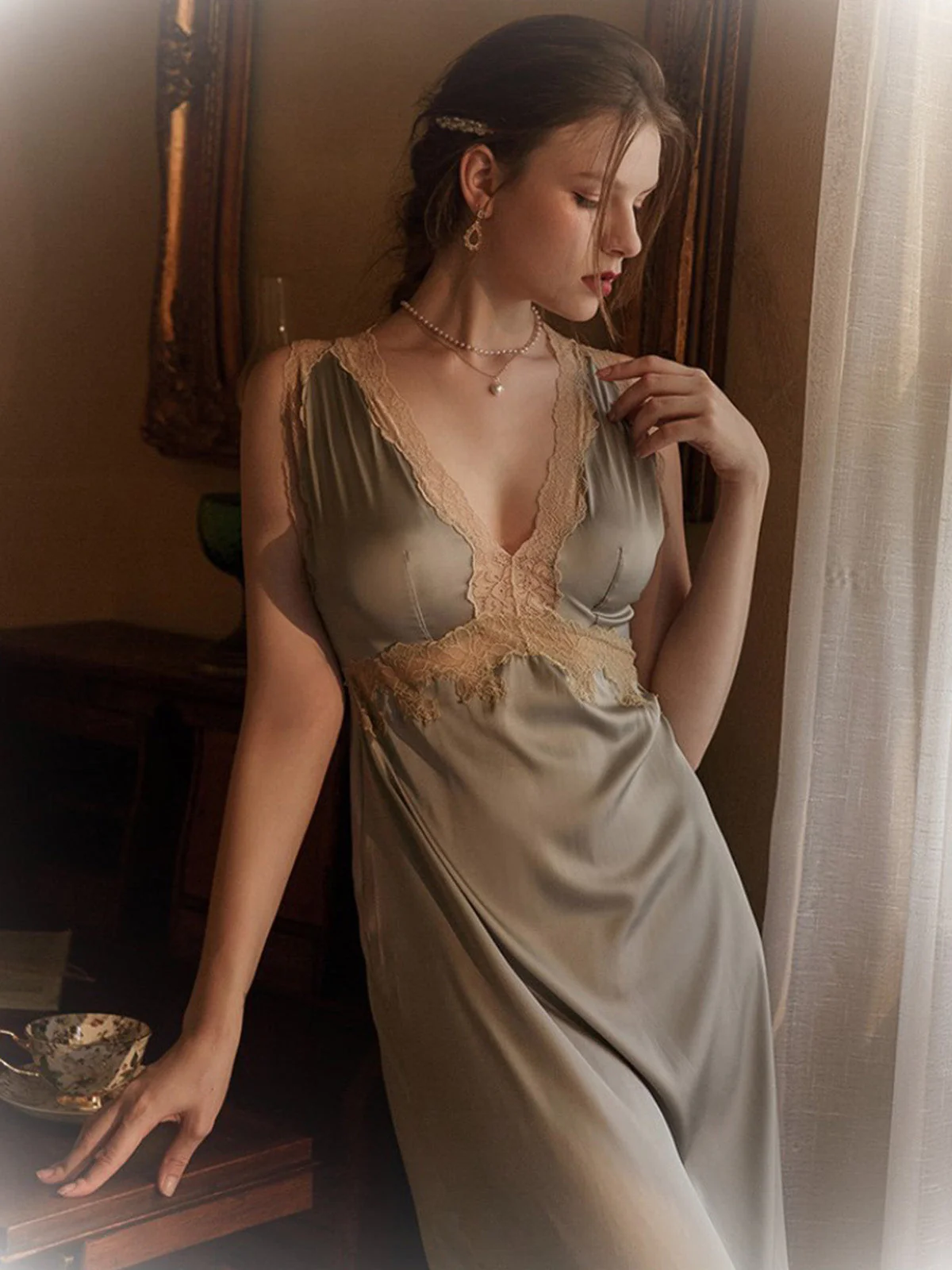 Beige 1950er Spitze Rückenfrei V-Ausschnitt Satin Nachtwäsche - Image 5