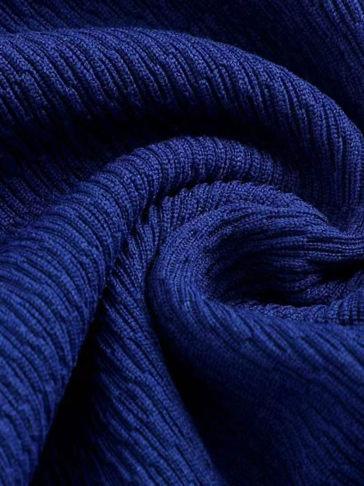 Blauer 40er Badeanzug mit Muschel-Anhänger und Rüschen - Image 8