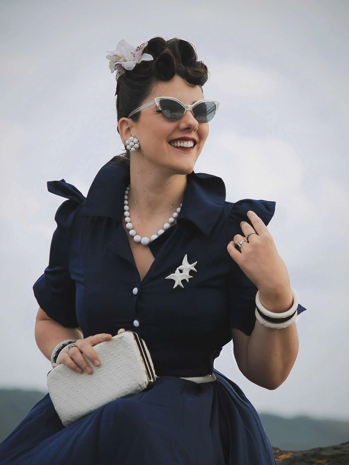 Blaues 1940er Kleid mit kurzen Ärmeln und Revers - Image 4