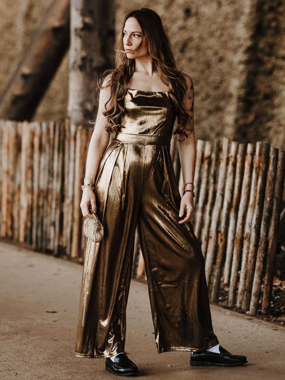 Disco outfit Metallic Gold 1980er Wasserfallkragen Spaghetti Träger Jumpsuit - Image 4