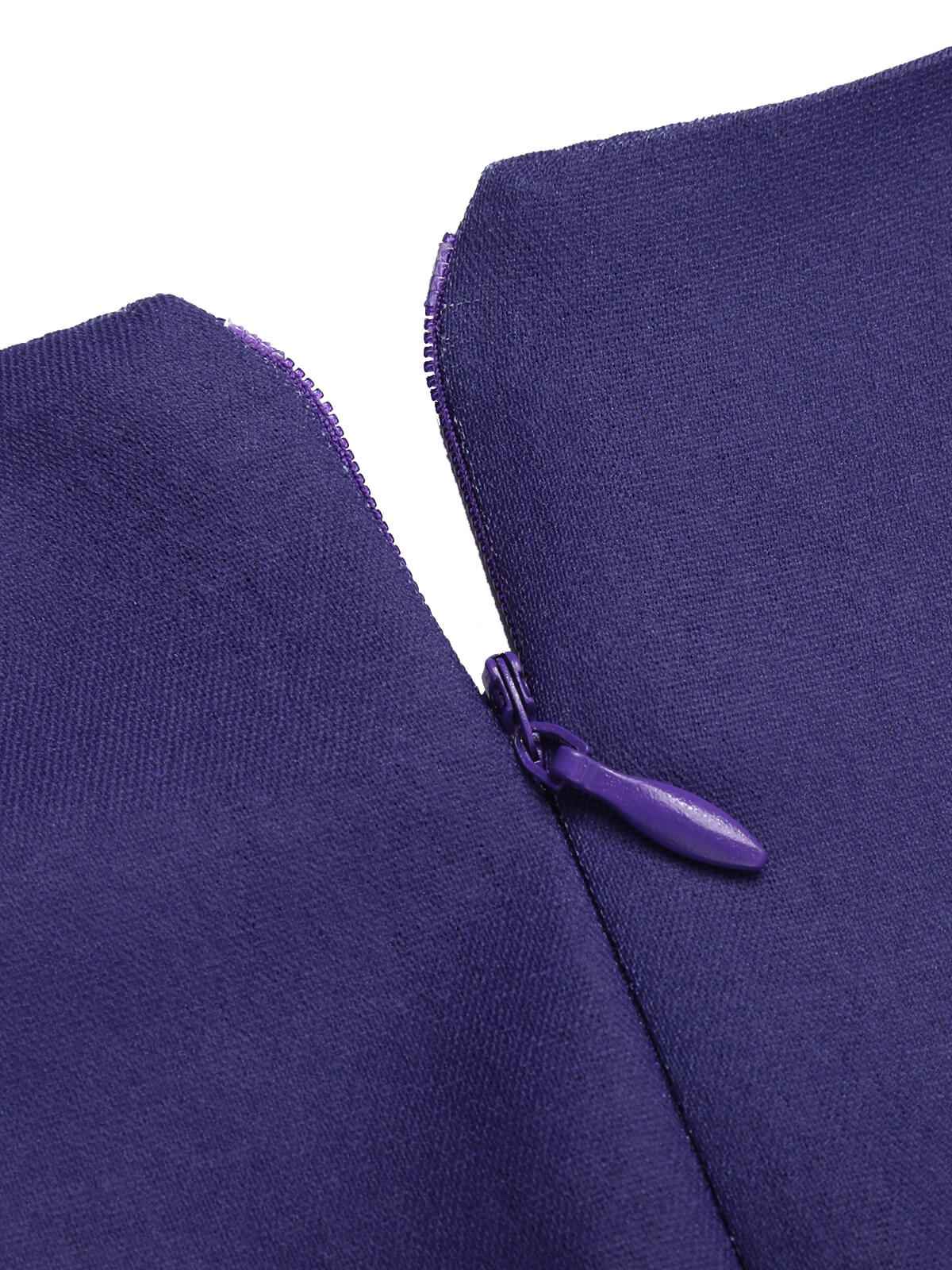 Dunkelviolettes 1950er Halloween-Swingkleid mit V-Ausschnitt - Image 7