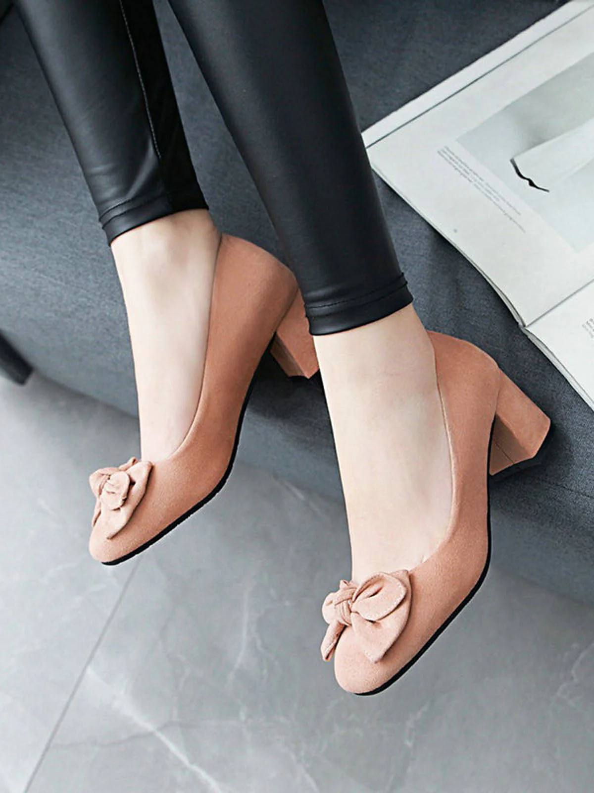 EINFARBIGE SCHUHE MIT SCHLEIFENKNOTEN UND KEILABSATZ - Image 13