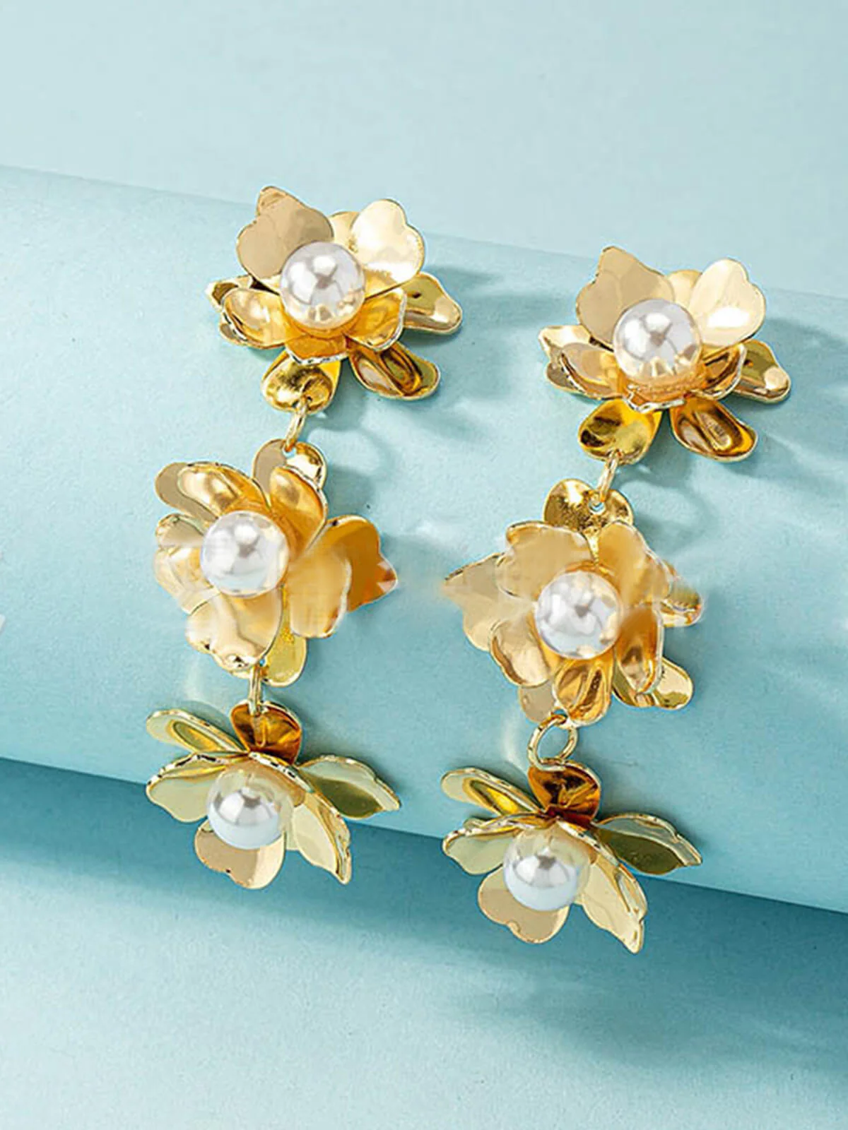 Gold Vintage Blumen Perlen Ohrringe - Image 4