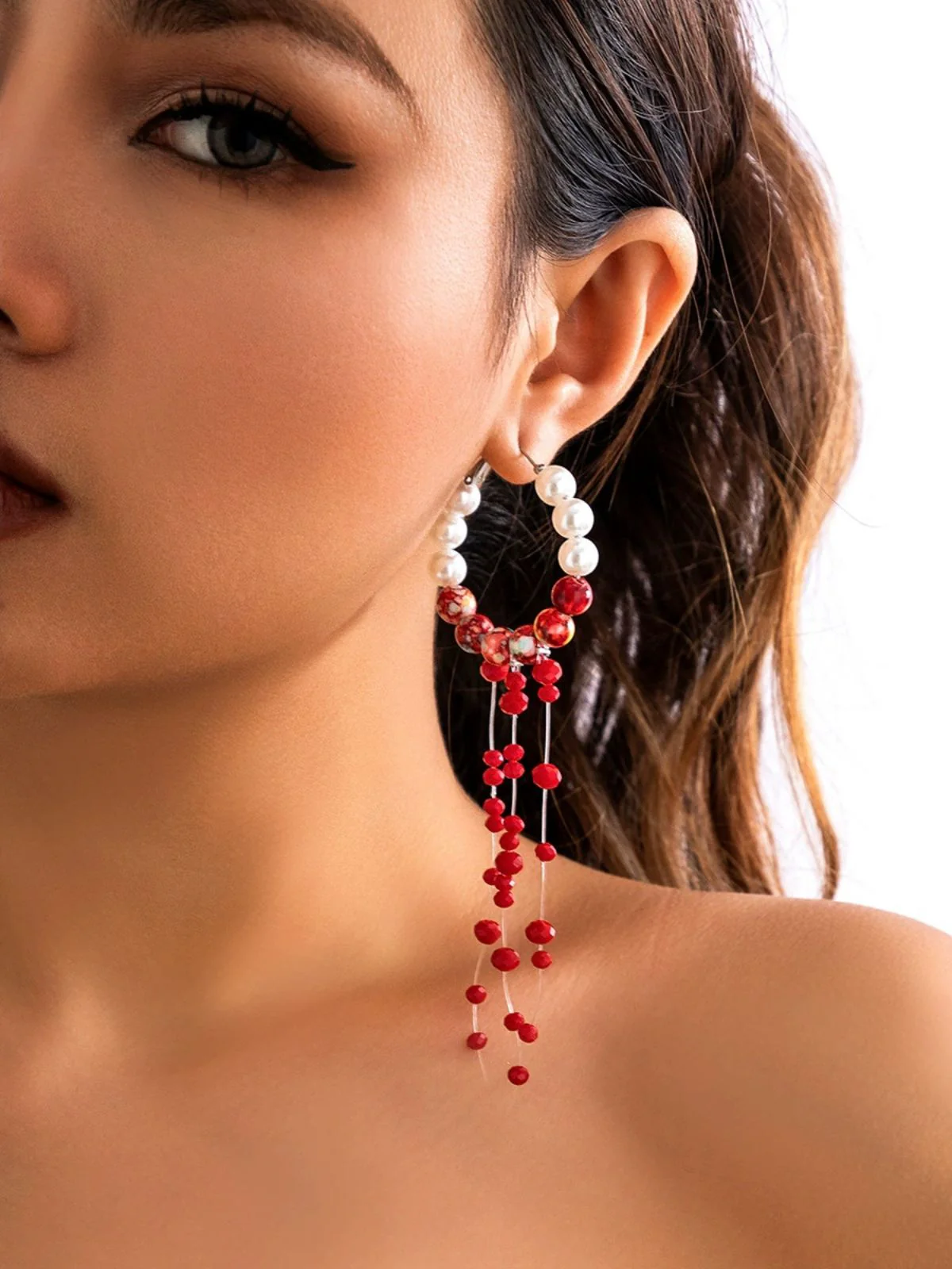 Gothic Blut Perle Quaste Ohrringe - Image 2