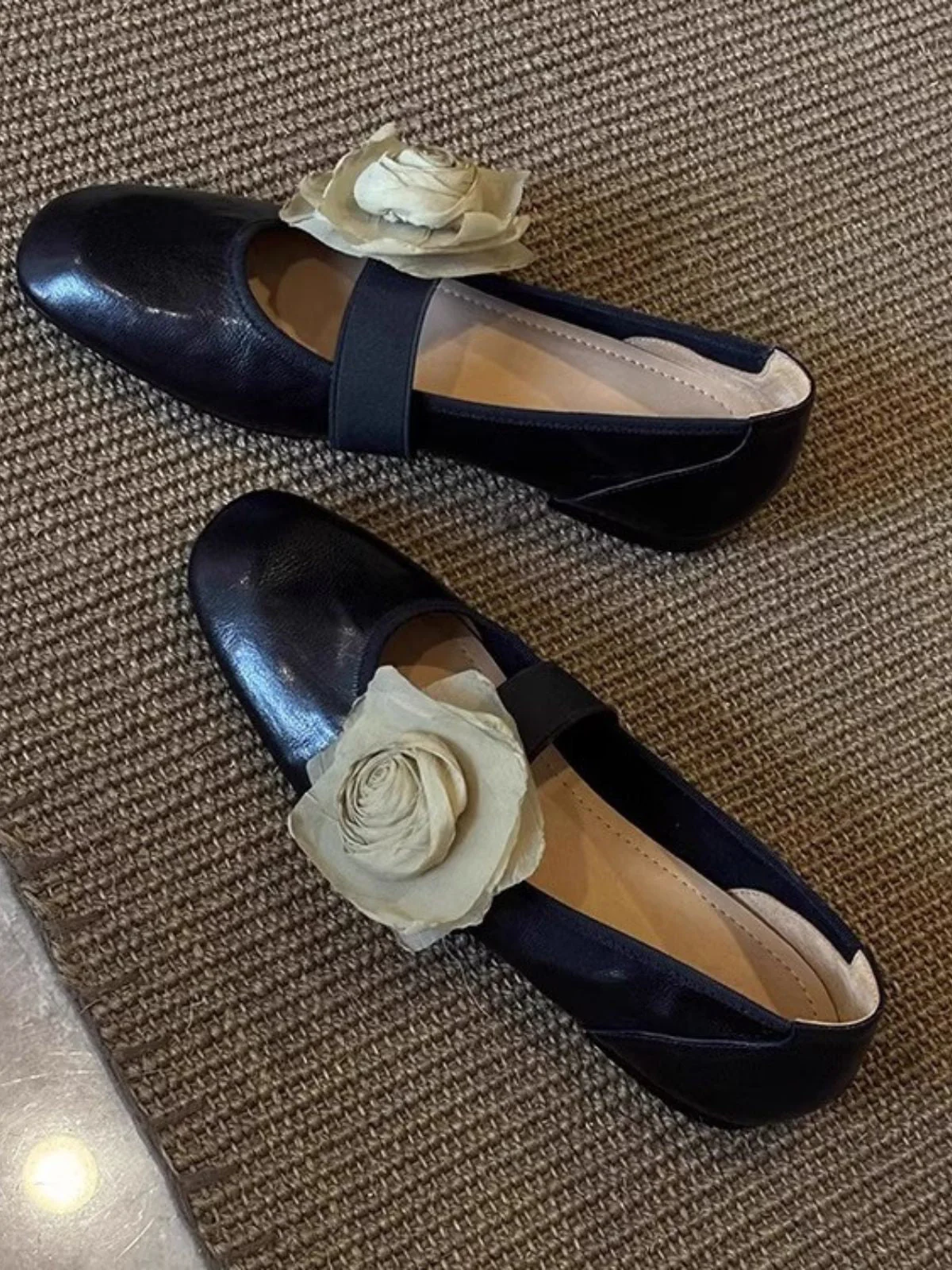 Kunstleder Mary Jane Flats mit abnehmbaren 3D-Blüten - Image 7