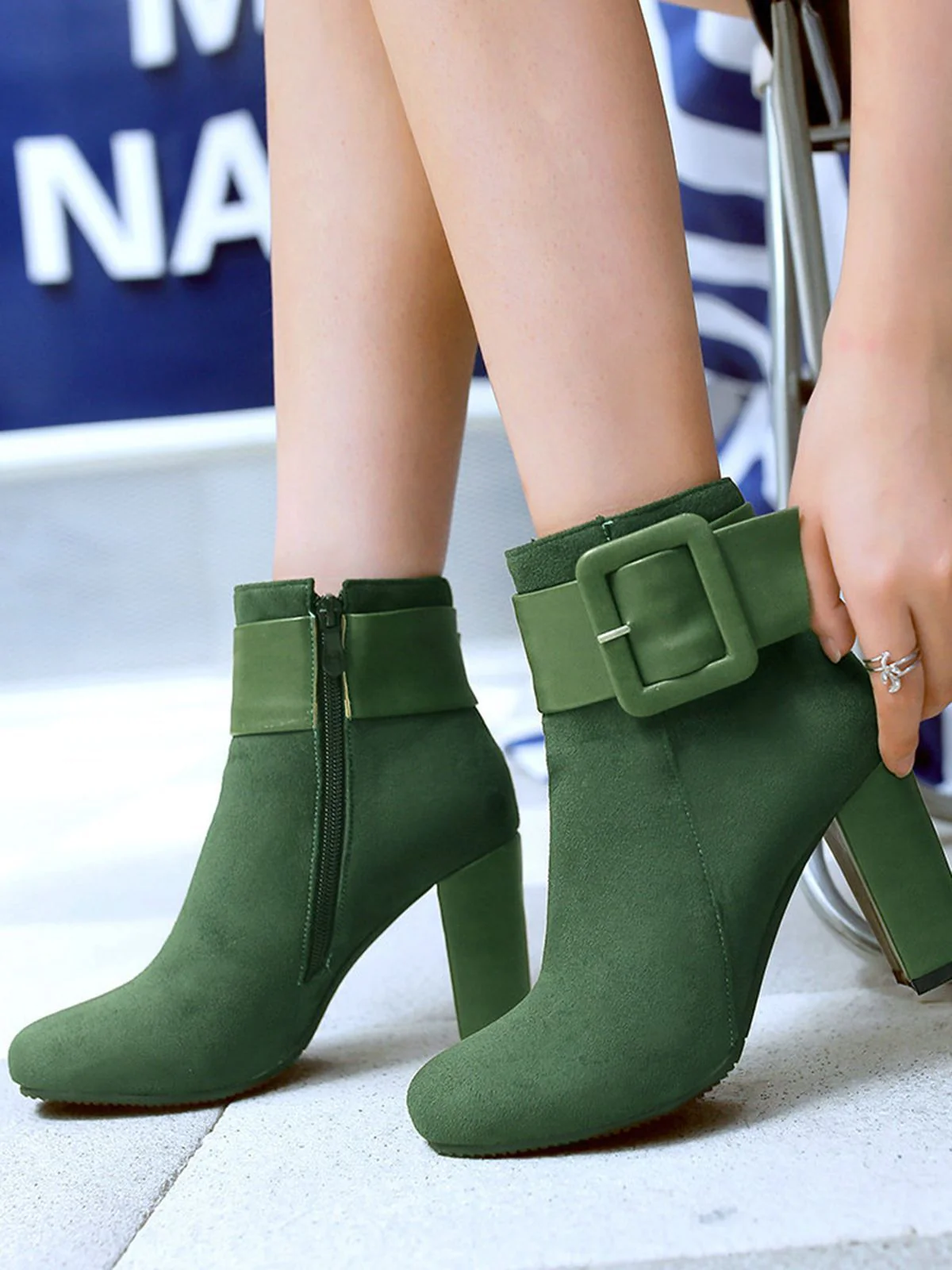 Retro Solide Dicker Absatz Kurze Stiefel - Image 9
