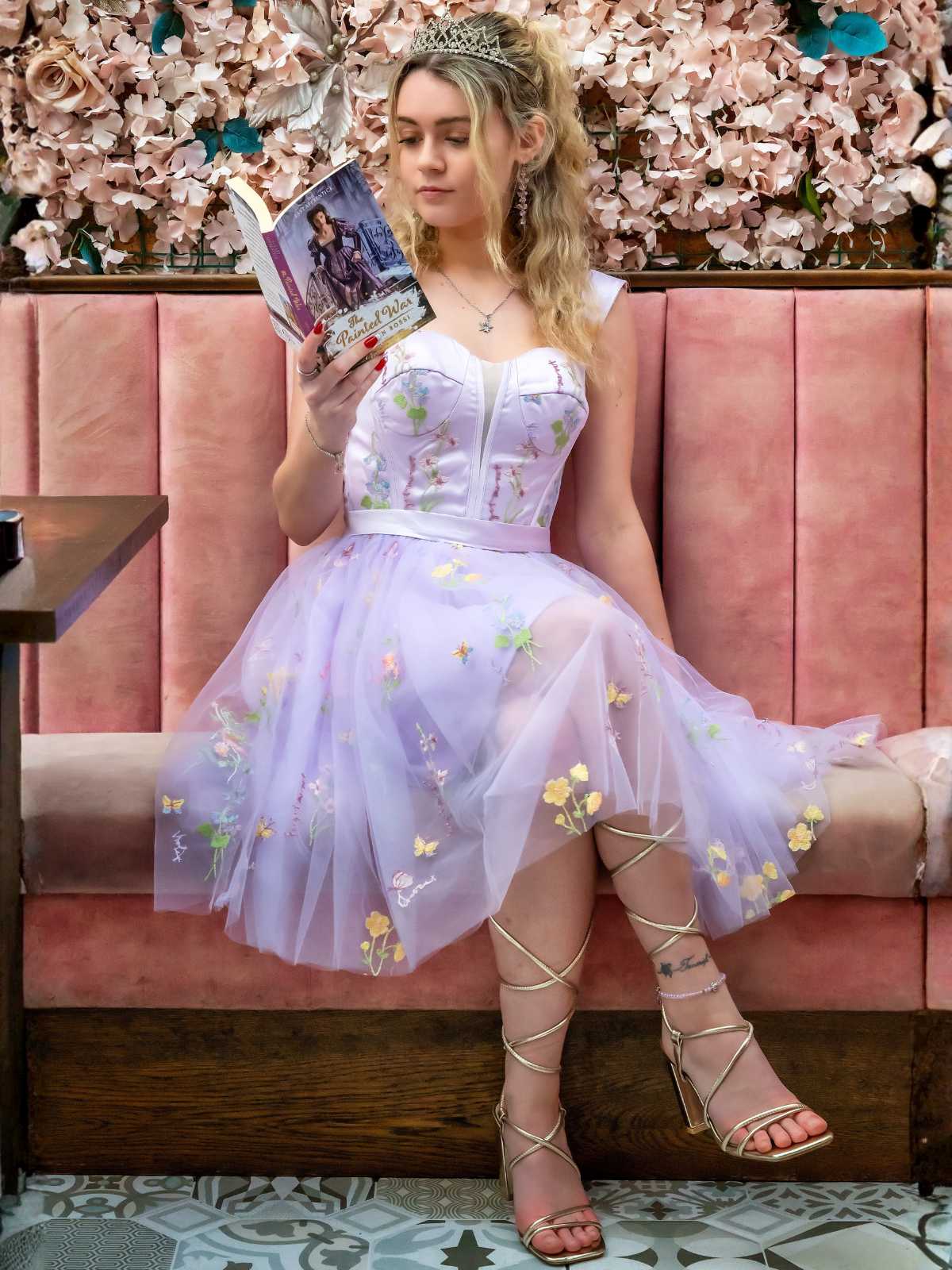 Lila 1970er Besticktes Blumen Spitze Mini Kleid