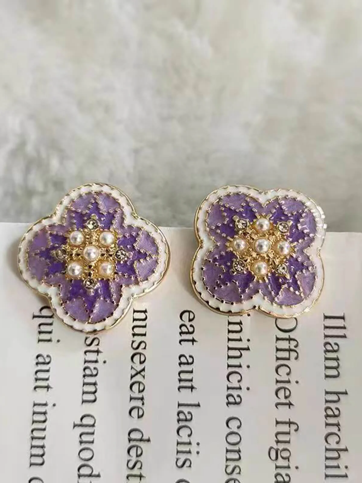 Lila Vintage 4-Blatt Klee Strass Ohrringe - Image 4