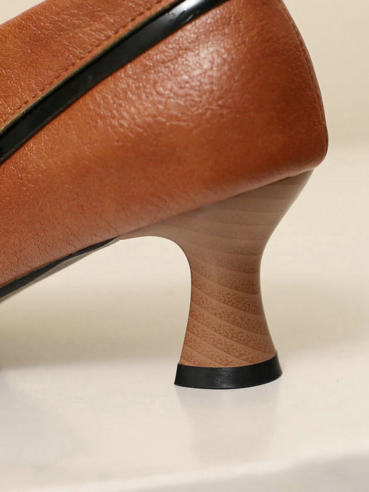 Retro Bogen PU Rundspitze Blockabsatz Schuhe - Image 28