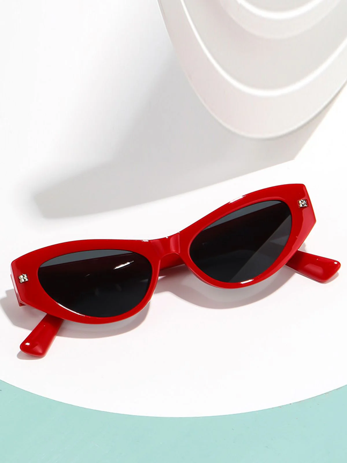 Retro Rot Katzenaugen Sonnenbrille - Image 3