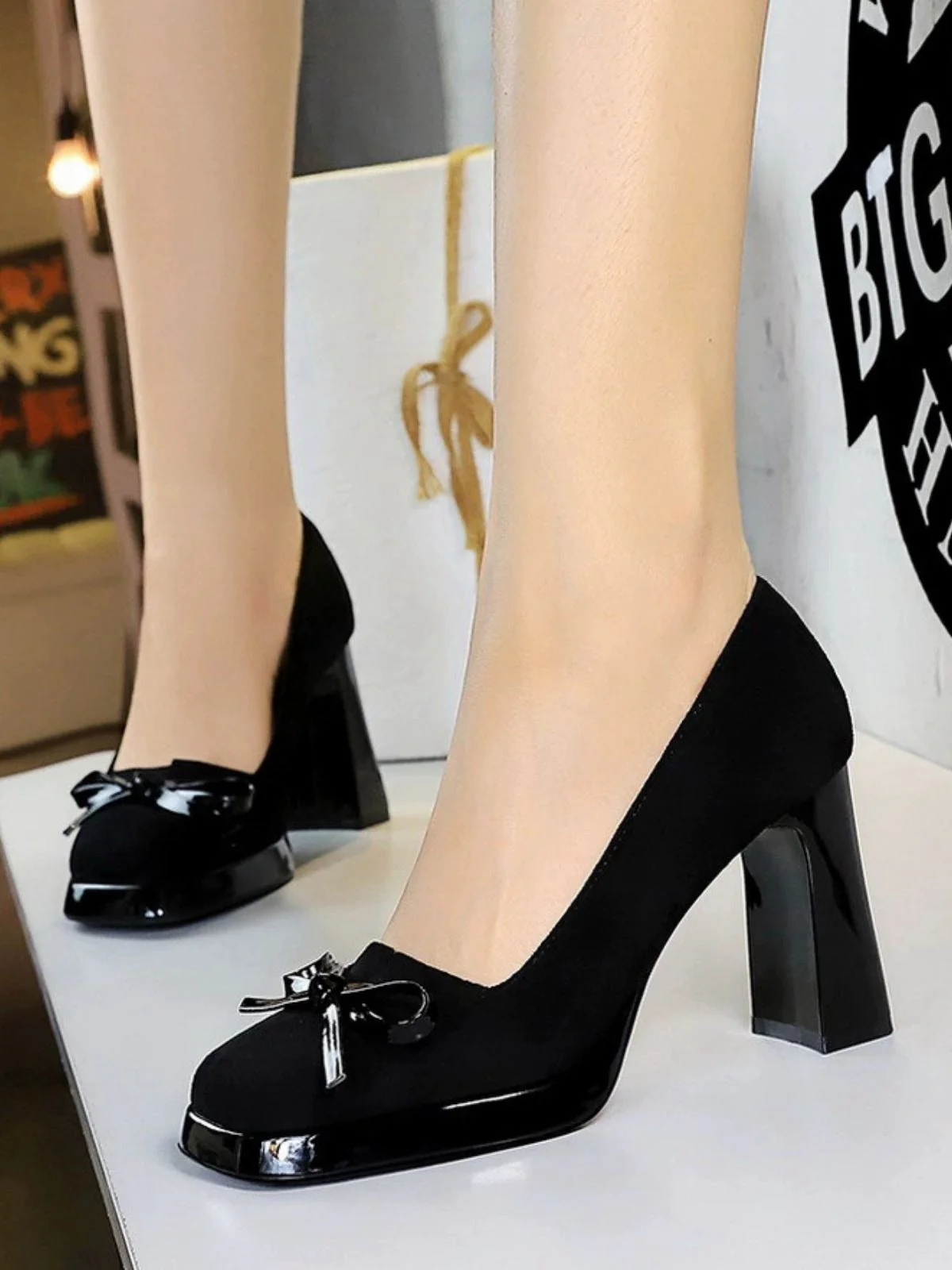 Retro Suede Bowknot Klobig High Heels - Image 6