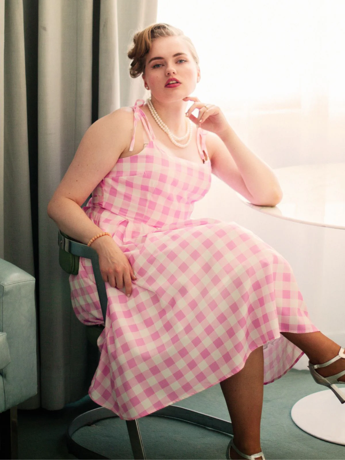 Rosa 1950er Spaghettiträger Plaid Bogen Swing Kleid - Image 7