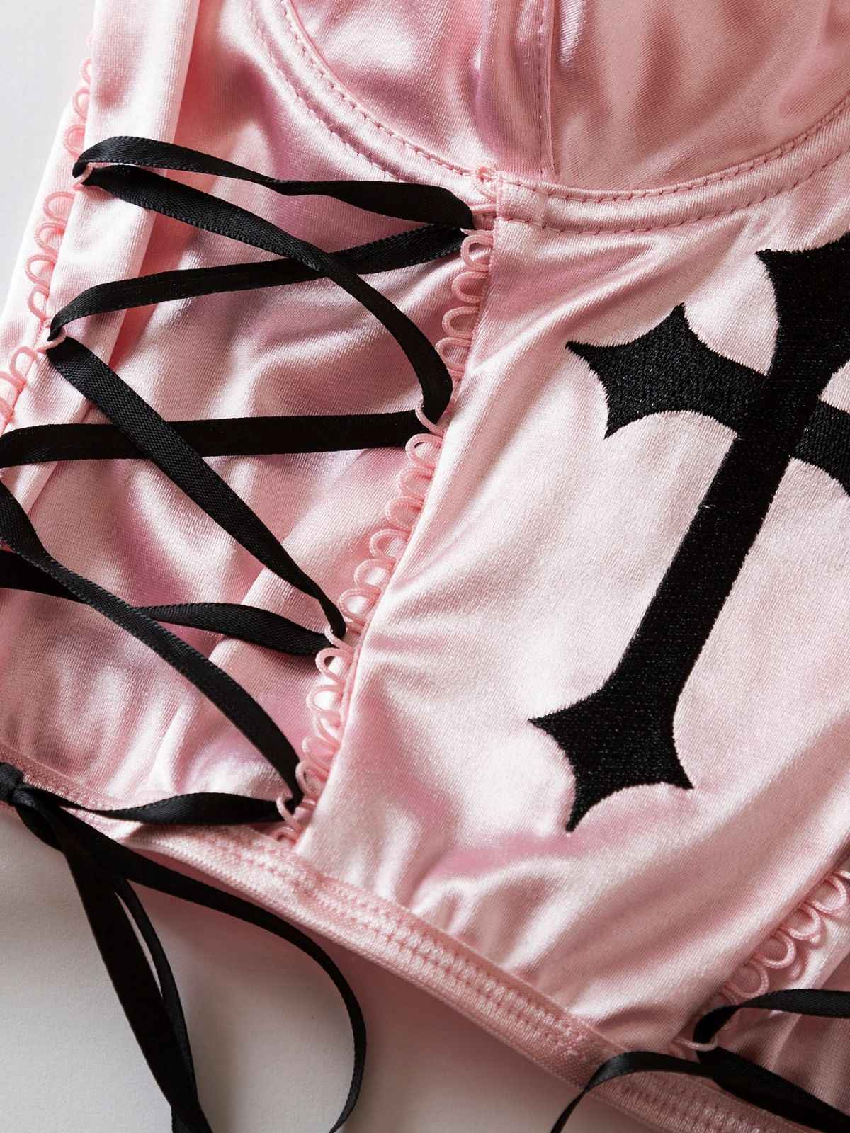 Rosa 1970er Kreuzen Gothic Satin Schnürung Leibchen - Image 4