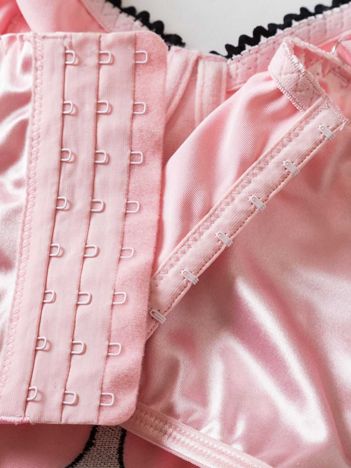 Rosa 1970er Kreuzen Gothic Satin Schnürung Leibchen - Image 5