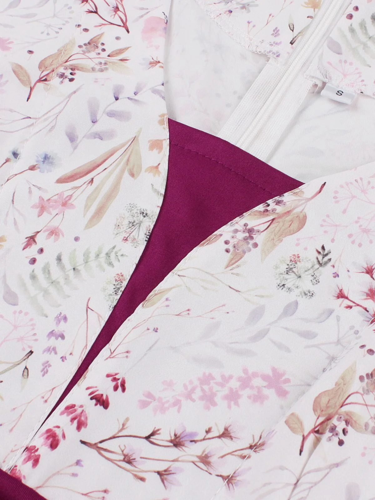 Rosaviolett 1950er Herzförmiger GlockenÀrmel Blumen Kleid - Image 5