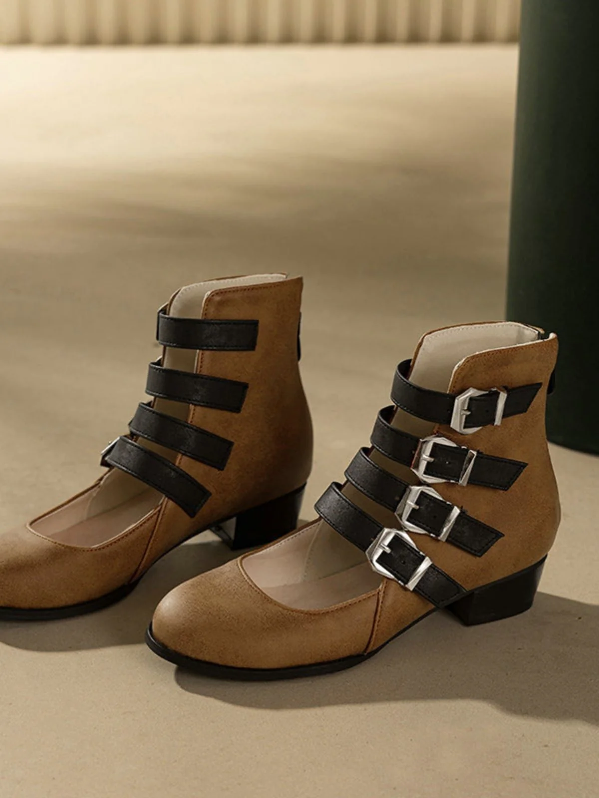 Runde Spitze Niedrig Blockabsatz Cut-Out Stiefel - Image 14