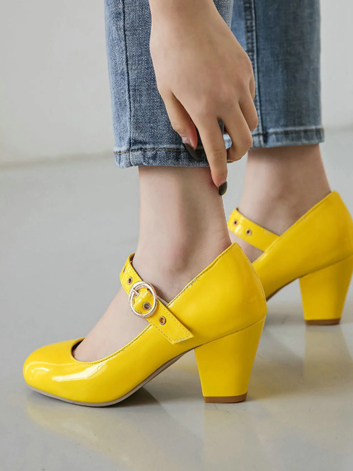 Runde Zehe Lackleder Schnalle High Heels - Image 9