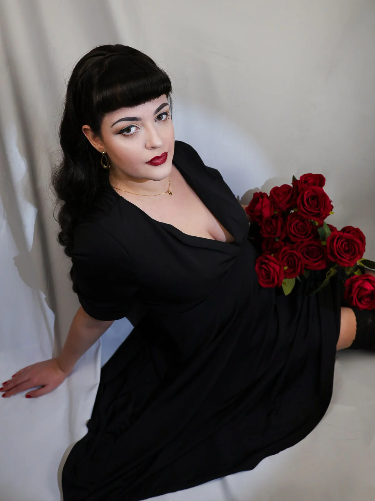 Schwarz 1950ER HOHE TAILLE V-AUSSCHNITT SWING KLEID