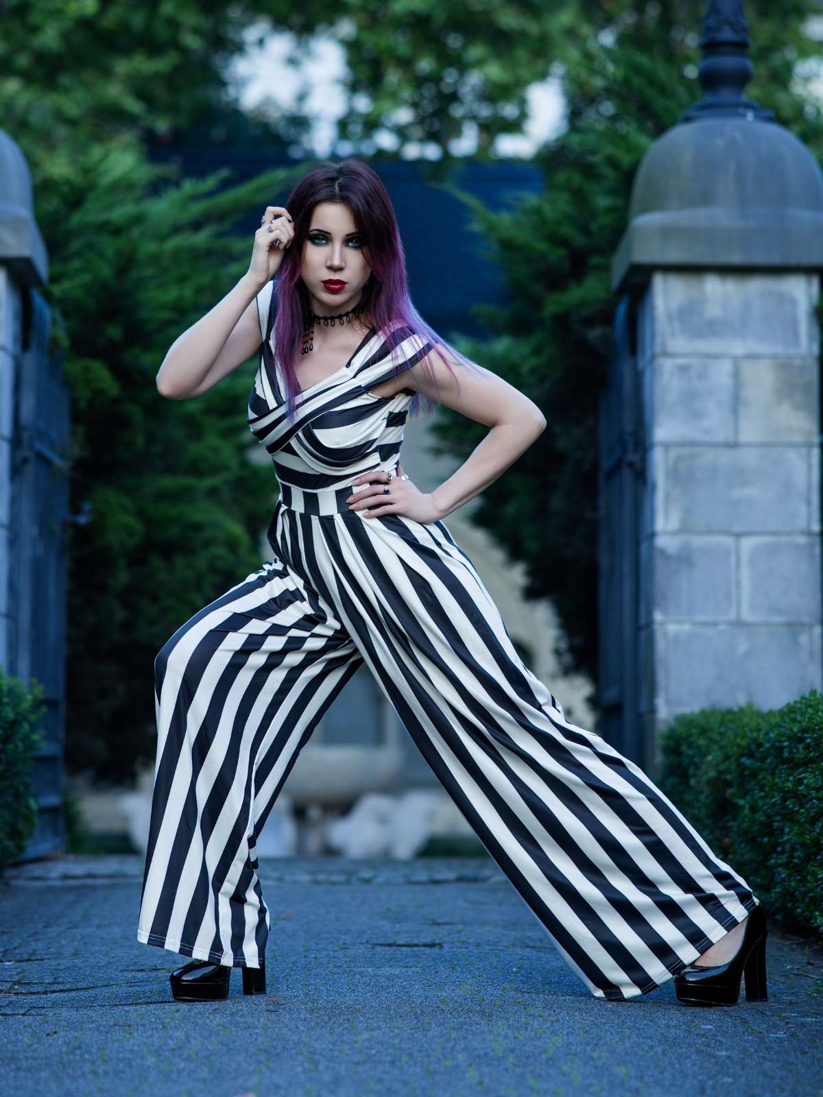 Schwarz Beetlejuice Kostüm 1960er Schulterfrei Stripes Jumpsuit - Image 3