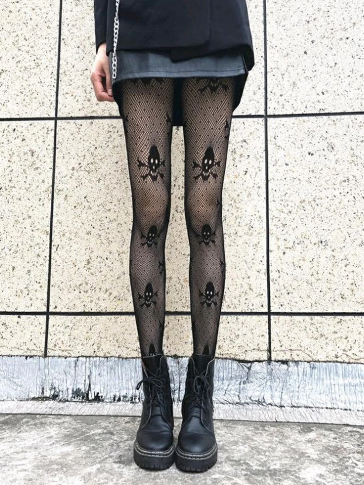 Schwarz Gothic Schädel Netzstrumpfhose - Image 3