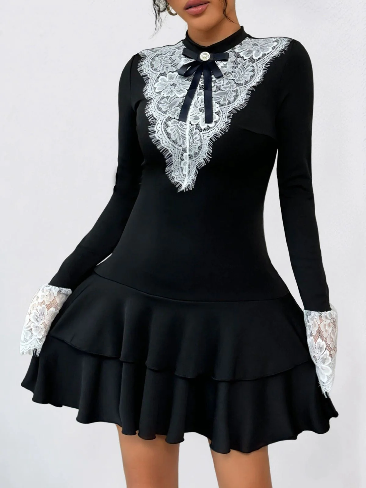 Schwarz & Weiß 1950er Spitze Patchwork Bogen Langarm Kleid - Image 2