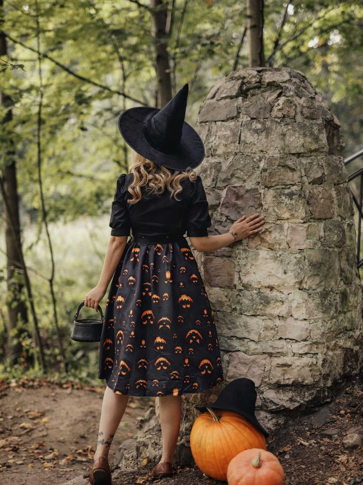 Schwarzes 1940er Halloween Revers Kürbis Gürtelkleid - Image 3