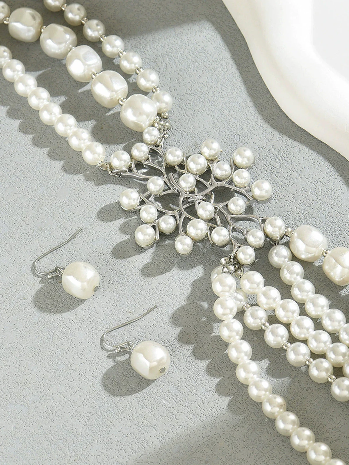 Vintage Geschichtete Perle Halskette & Ohrringe Set - Image 3
