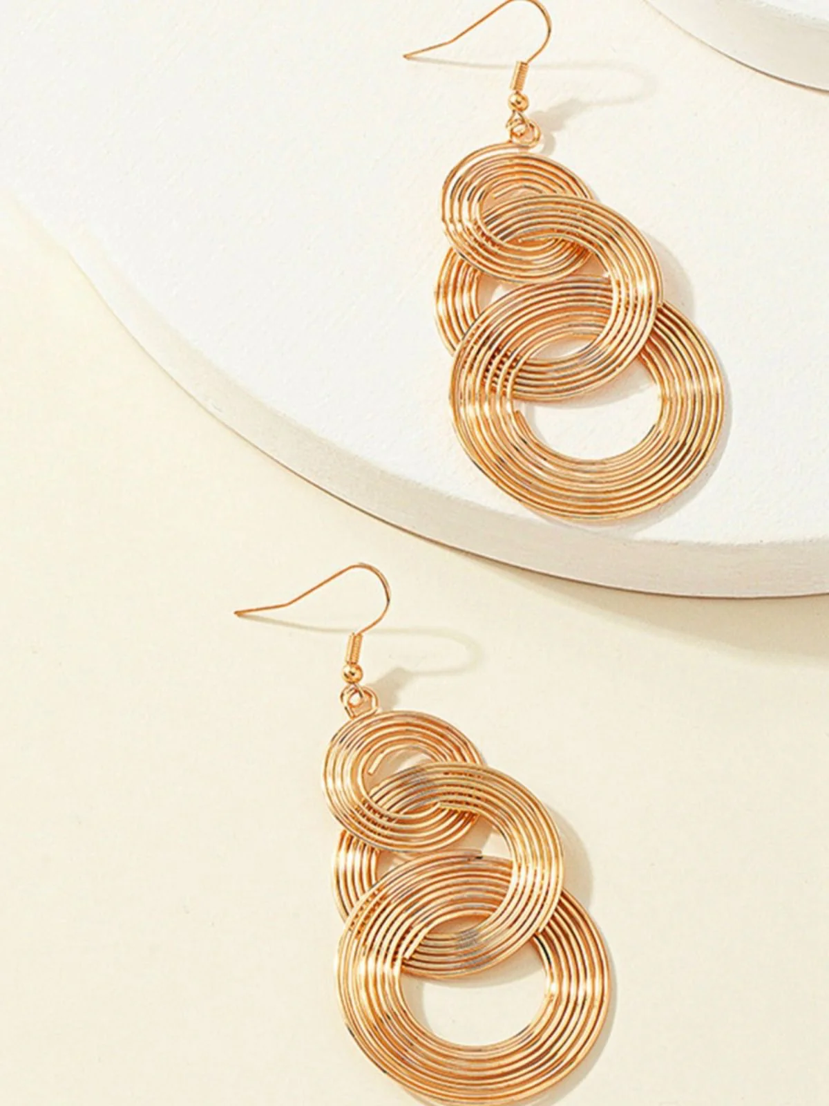 Vintage Gold Übertrieben Spirale Legierung Ohrringe - Image 2