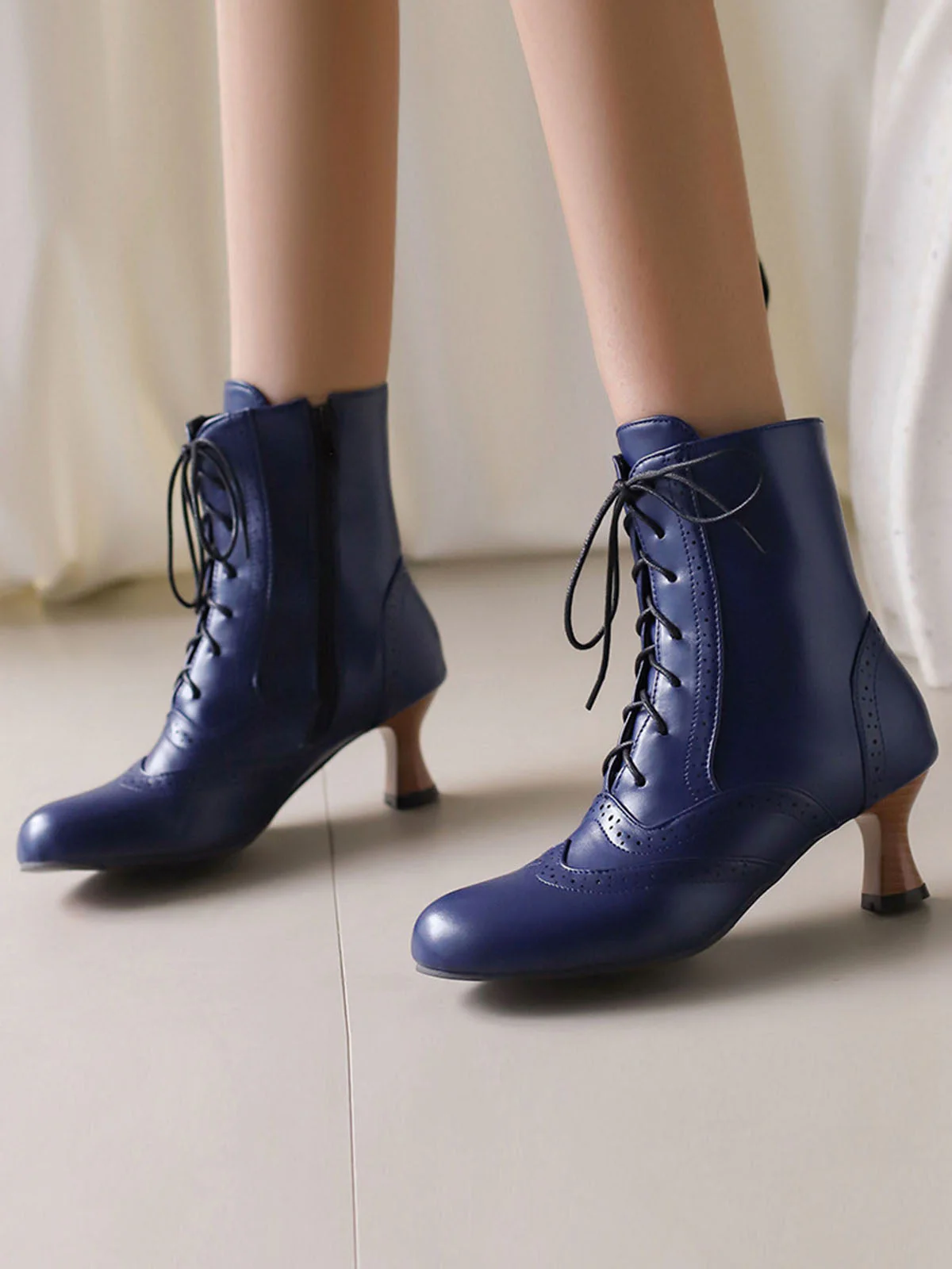 Vintage Leder Solide Kätzchen Absatz Stiefel - Image 3