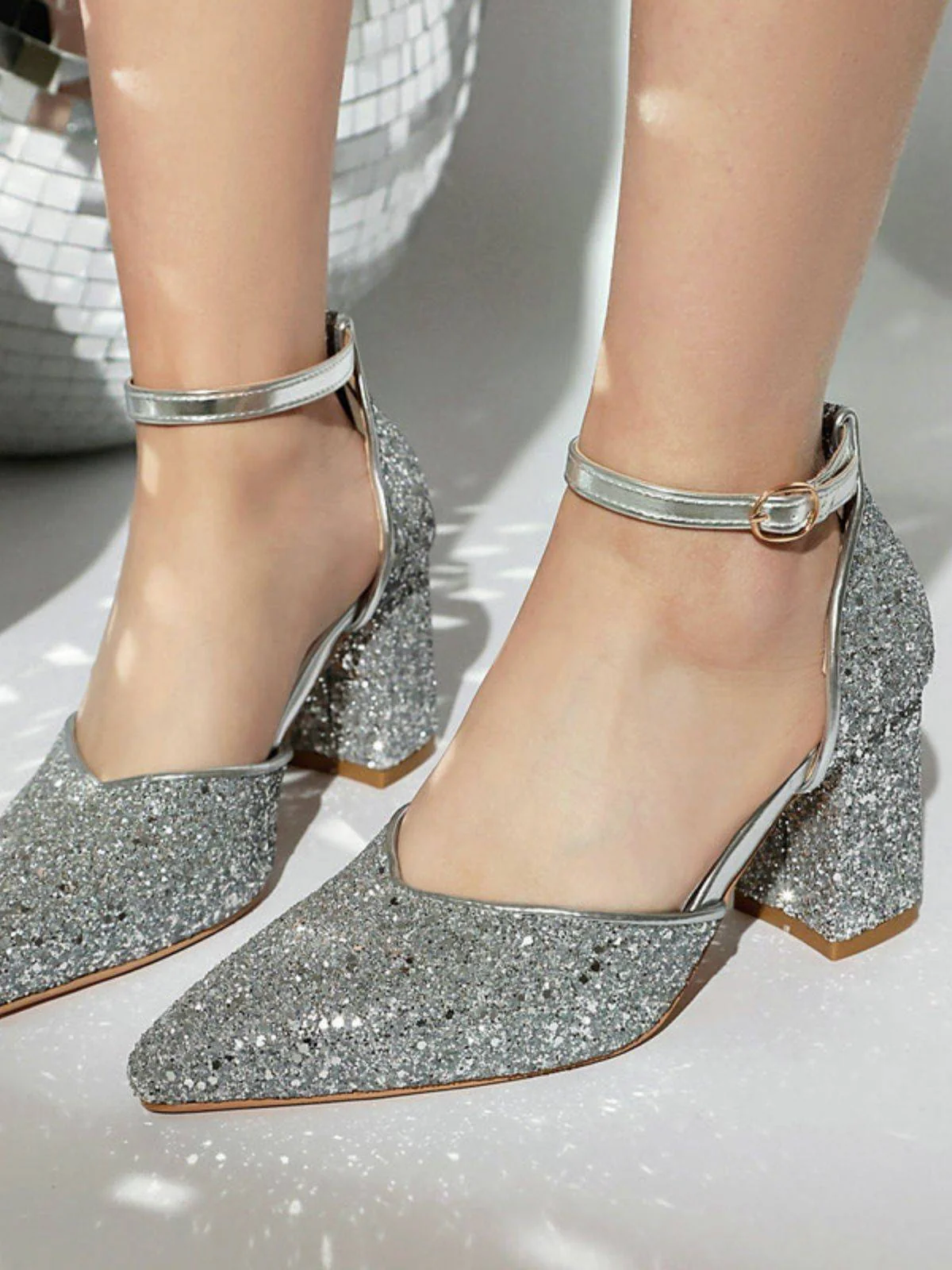 Vintage Spitze Zehen Glitzer Blockabsatz Pumps - Image 4