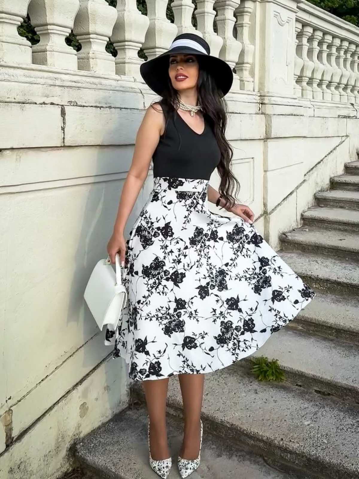 Schwarz 1950er Blumen Swing Kleid - Image 2