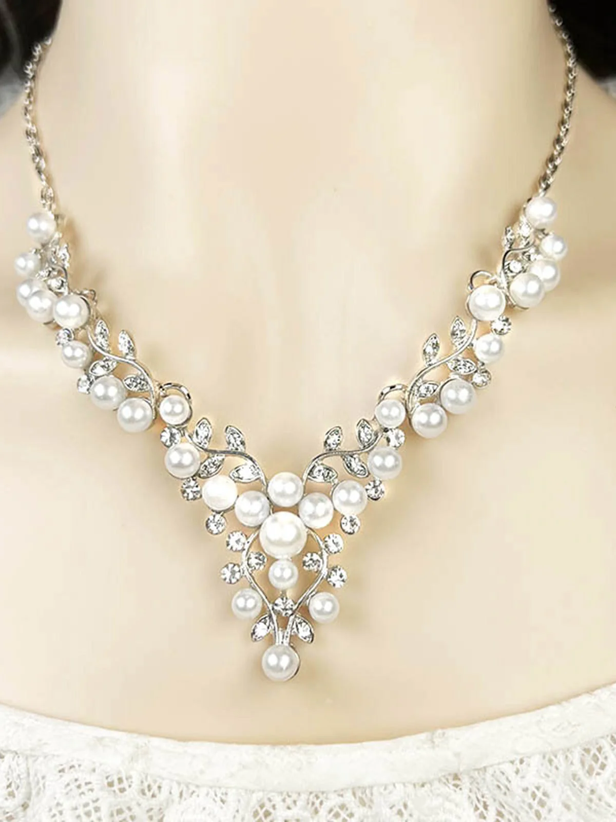 Weiß Perle Strass Blätter Halskette & Ohrring Set - Image 2