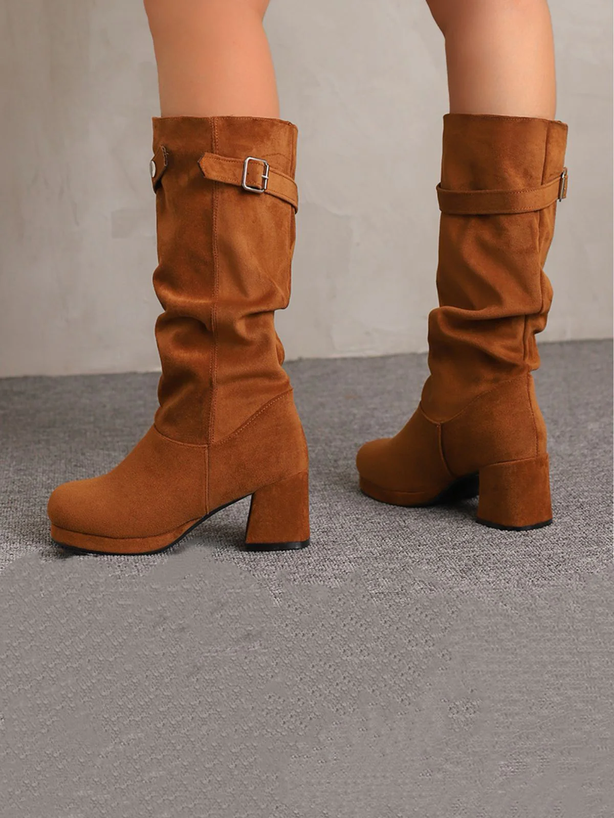 Wildleder-Stiefeletten mit Blockabsatz & Lässigem Schnitt - Image 3